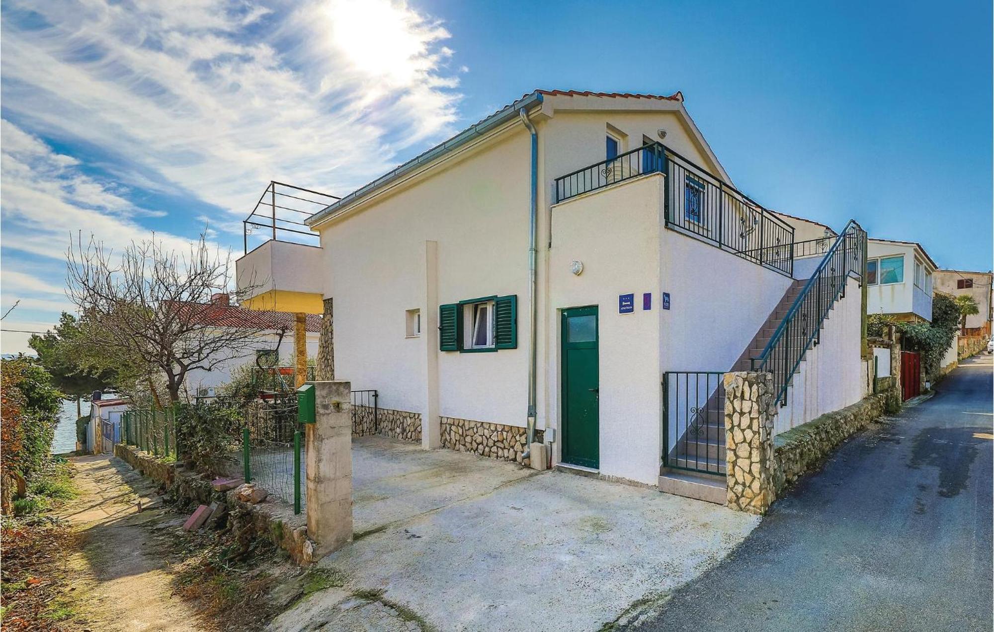 Gorgeous Apartment In Seget Vranjica Bagian luar foto